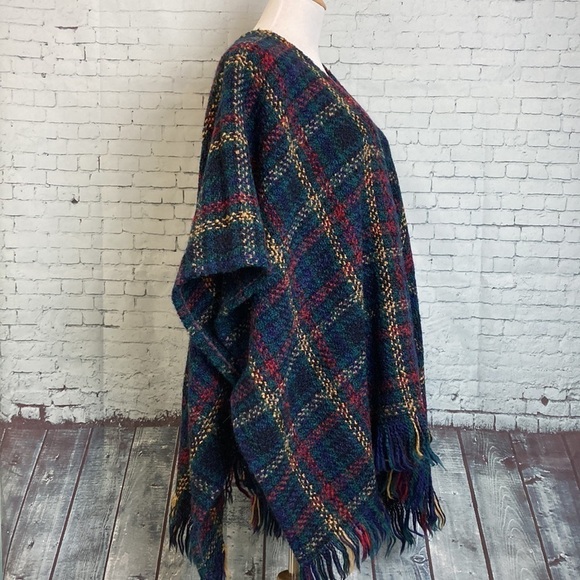 BOYNE VALLEY WEAVERS HANDMADE TARTAN PLAID WOOL FRINGED SHAWL CAPE Ireland Irish - Picture 6 of 16